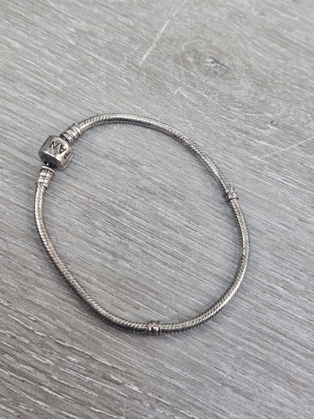 Authentic Pandora Bracelet Barrel Clasp 7” Pandora Moments Bracelet